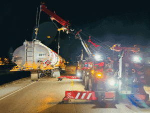 Speedy G rotator servicing a gas tanker truck