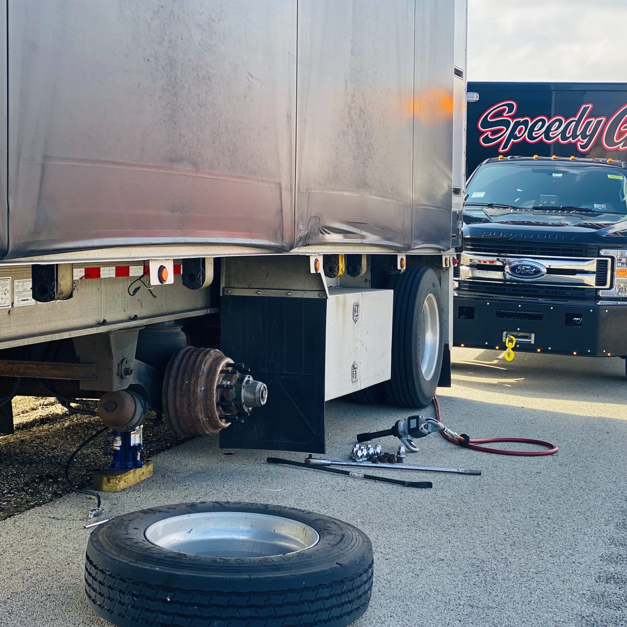 mobile flat tire repair services in Chicago